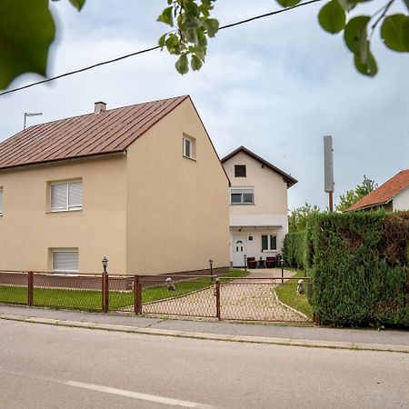 Apartman Mihovil Gospić Eksteriør bilde