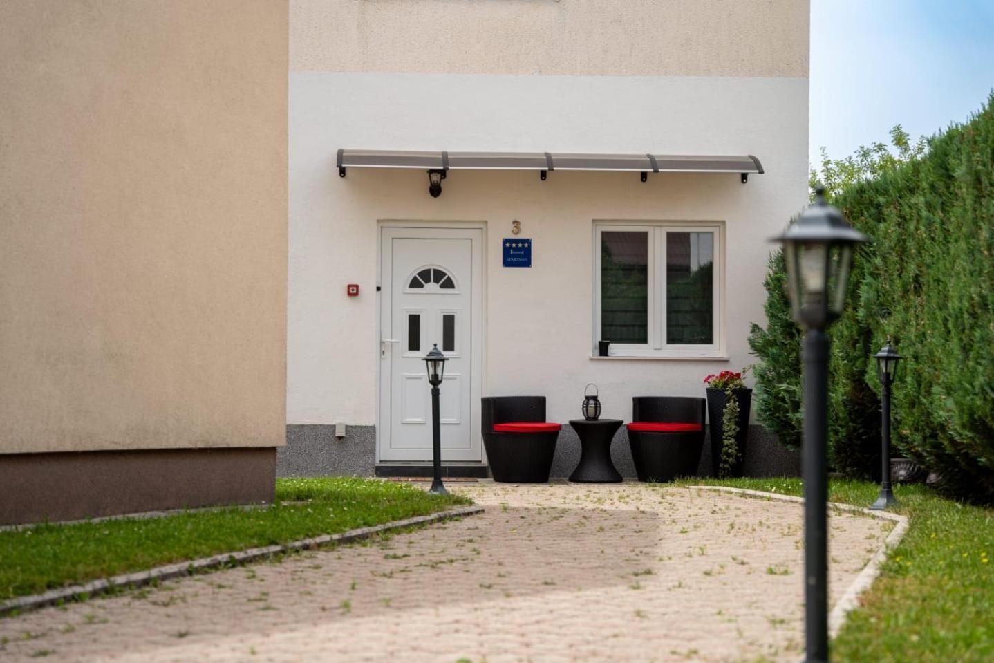 Apartman Mihovil Gospić Eksteriør bilde